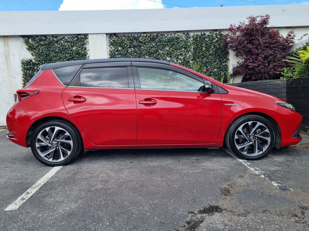 2016 Toyota Auris