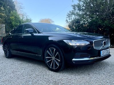 2022 Volvo S90