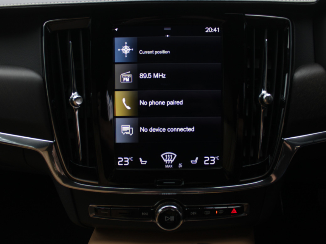 2021 Volvo V90 Cross Country