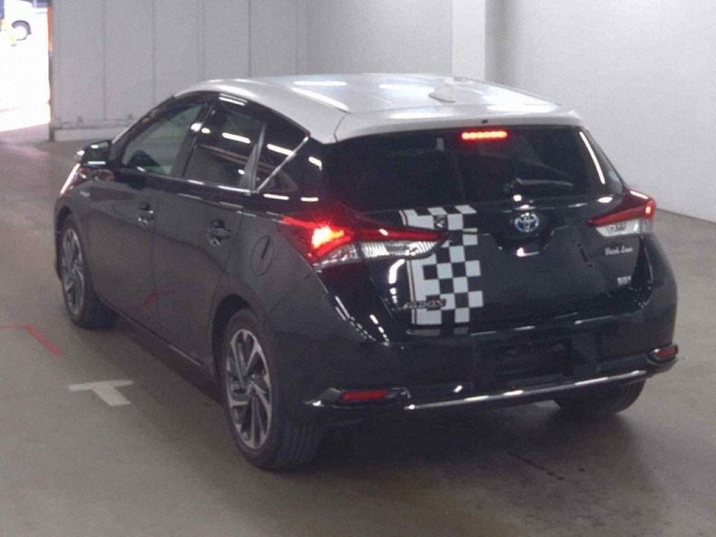 2016 Toyota Auris