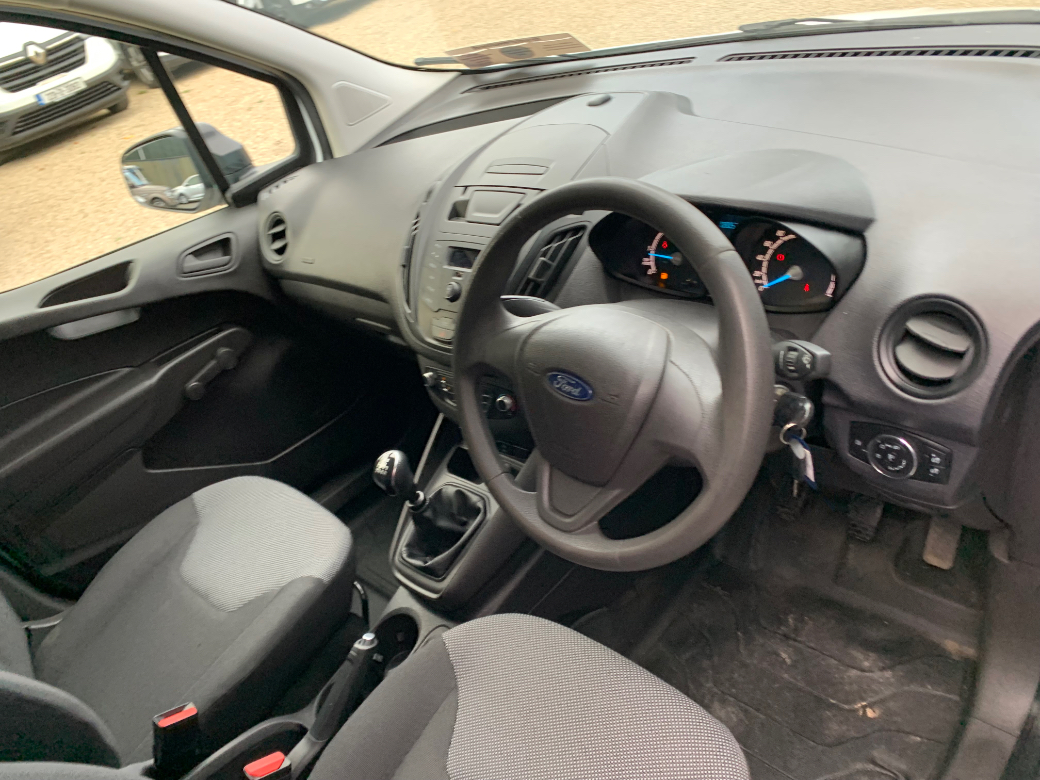 2023 Ford Transit Courier