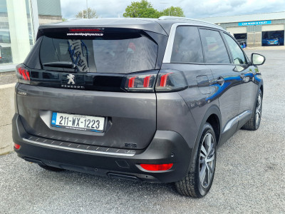 2021 Peugeot 5008