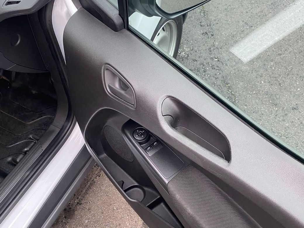 2022 Ford Transit Courier