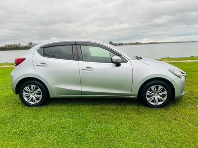 2017 Mazda Demio