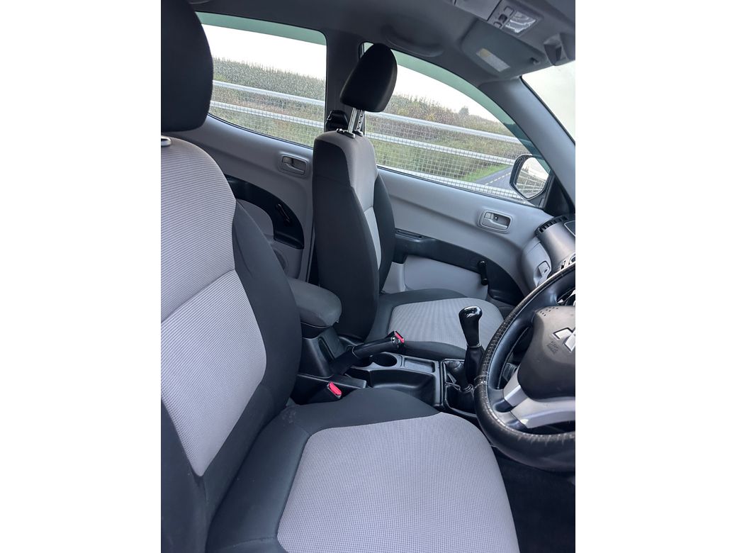2013 Mitsubishi L200