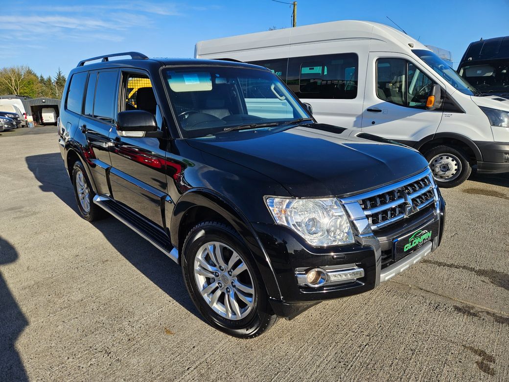 2015 Mitsubishi Pajero