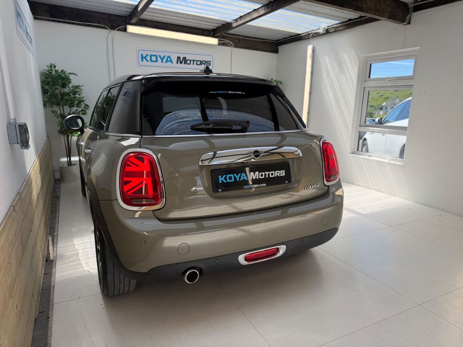 2019 Mini Hatch