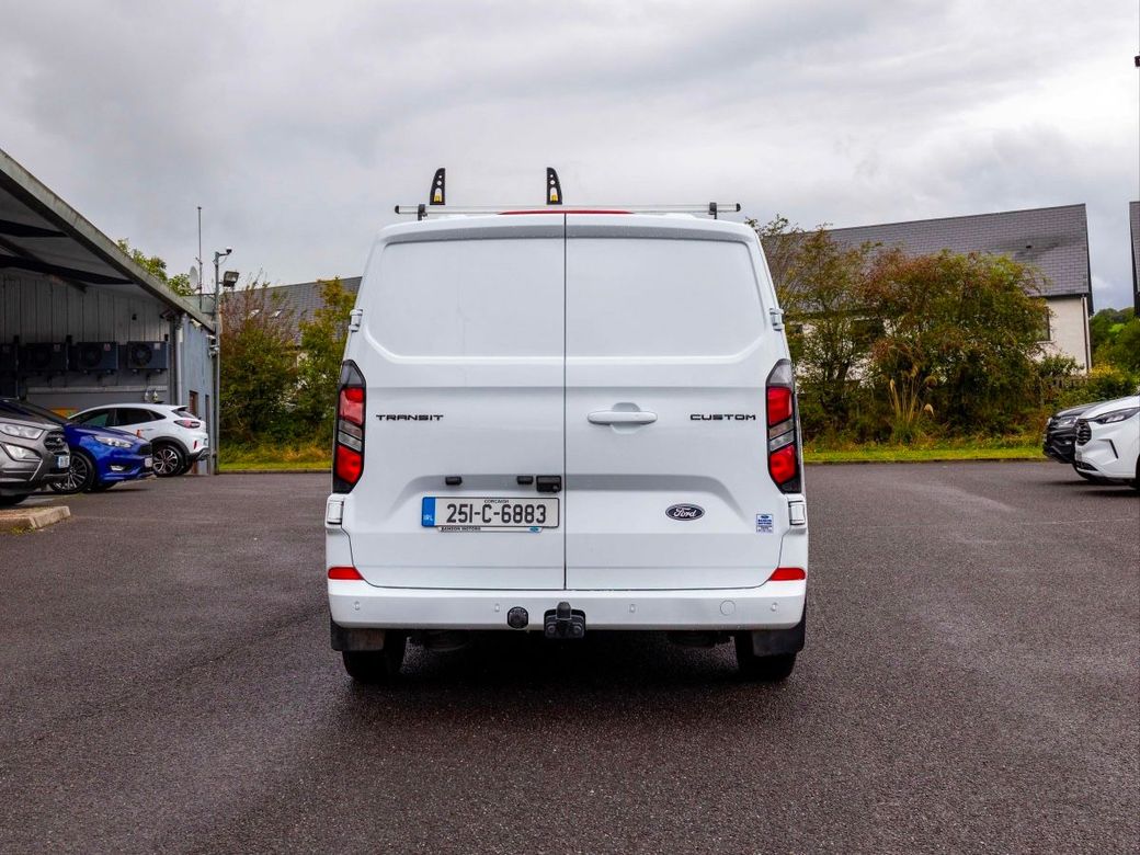 2025 Ford Transit Custom