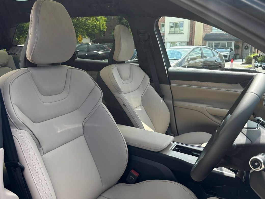 2026 Volvo EX90