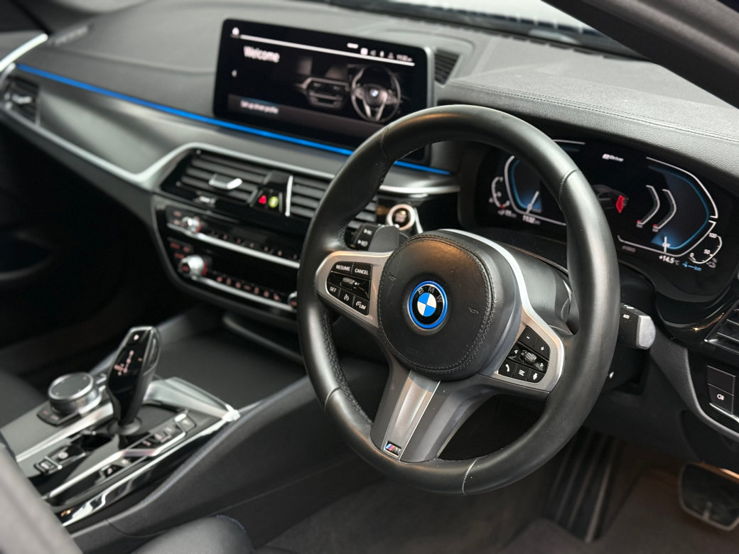2022 BMW 5 Series