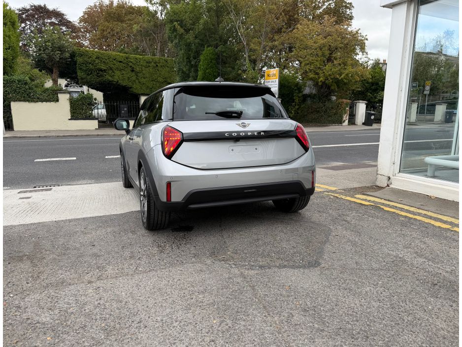 2024 Mini Hatch