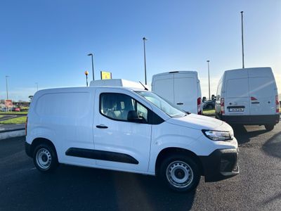 2025 Peugeot Partner