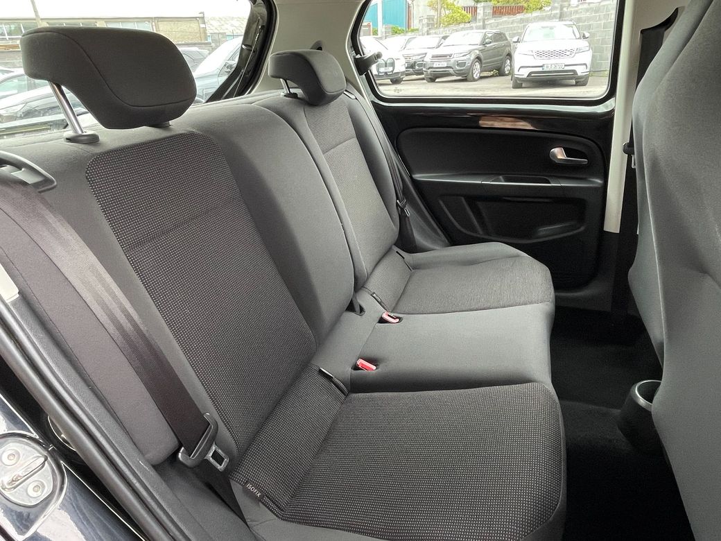2016 Volkswagen up!