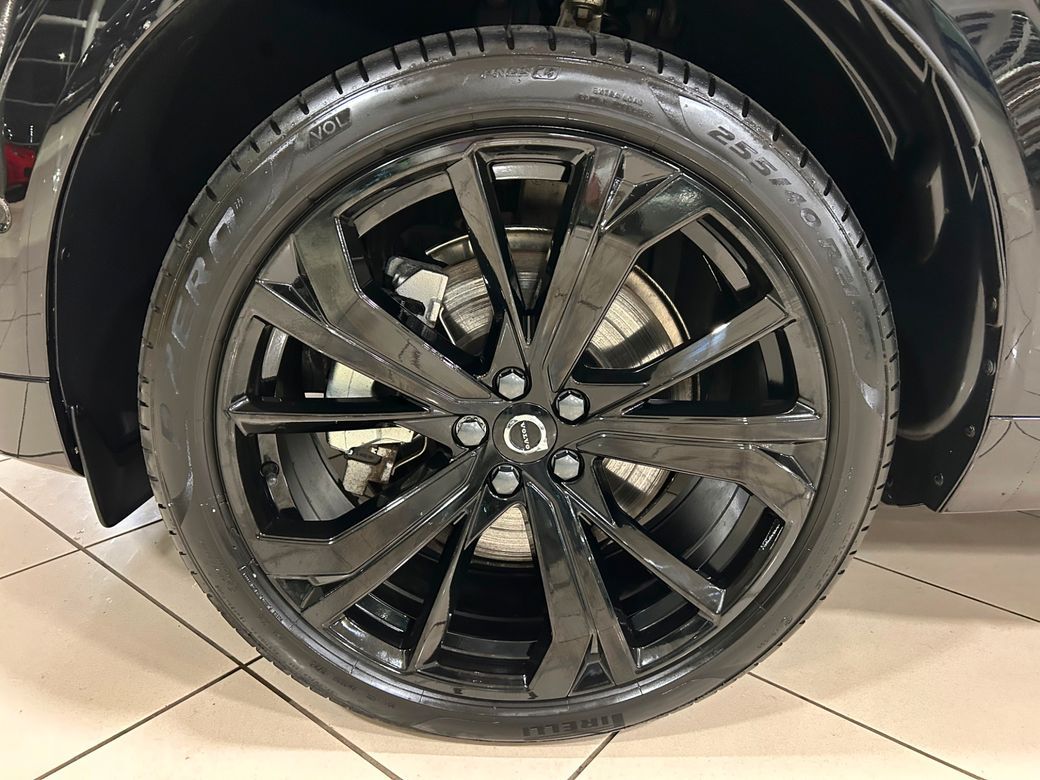 2025 Volvo XC60