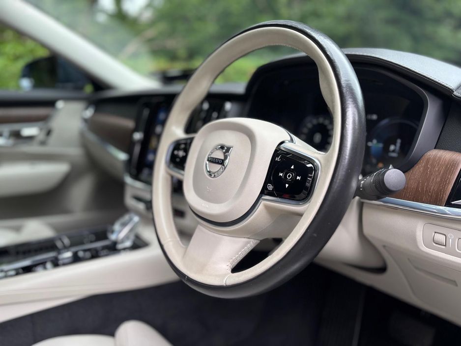2021 Volvo S90