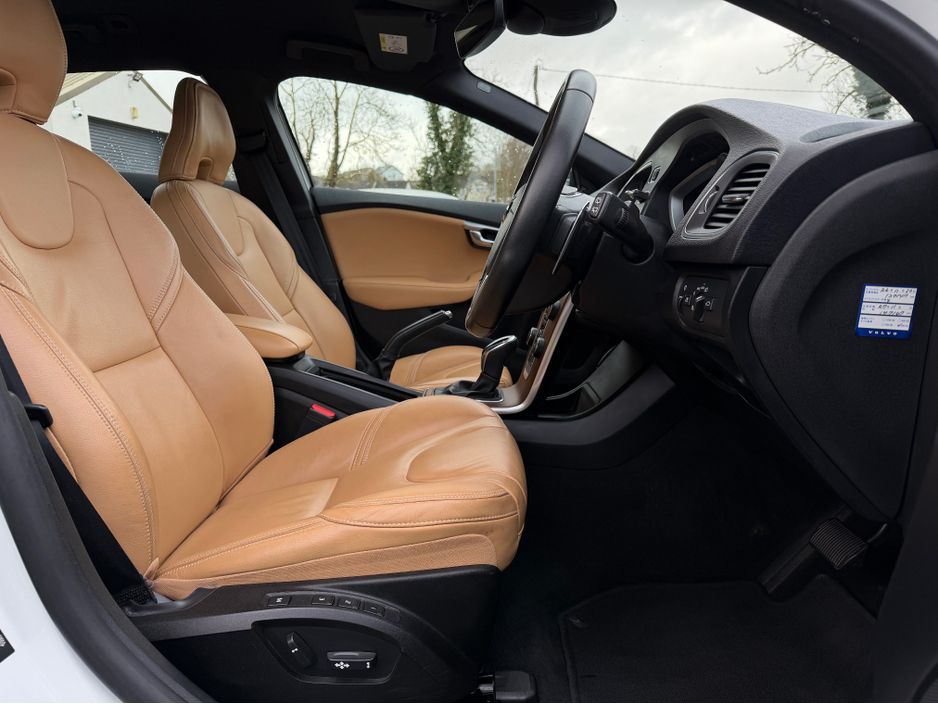 2018 Volvo V40 Cross Country