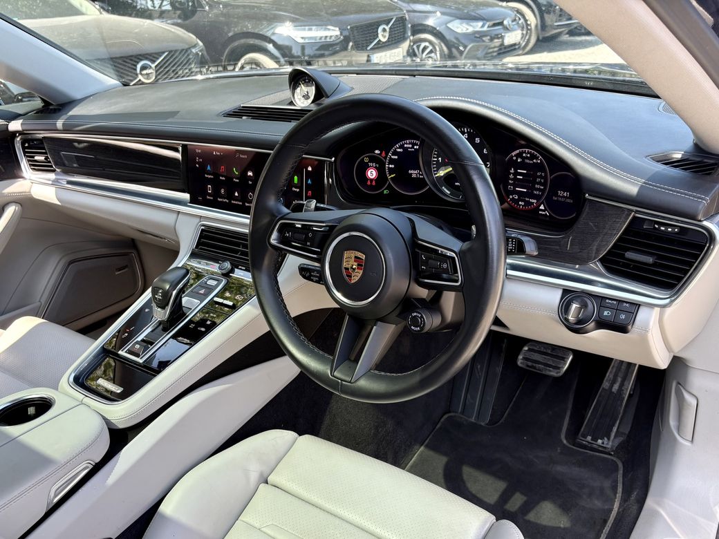 2022 Porsche Panamera