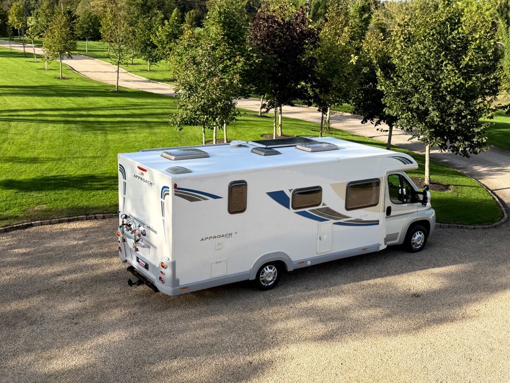 2013 BAILEY APPROACH  740 LOW PROFILE R.H.D 