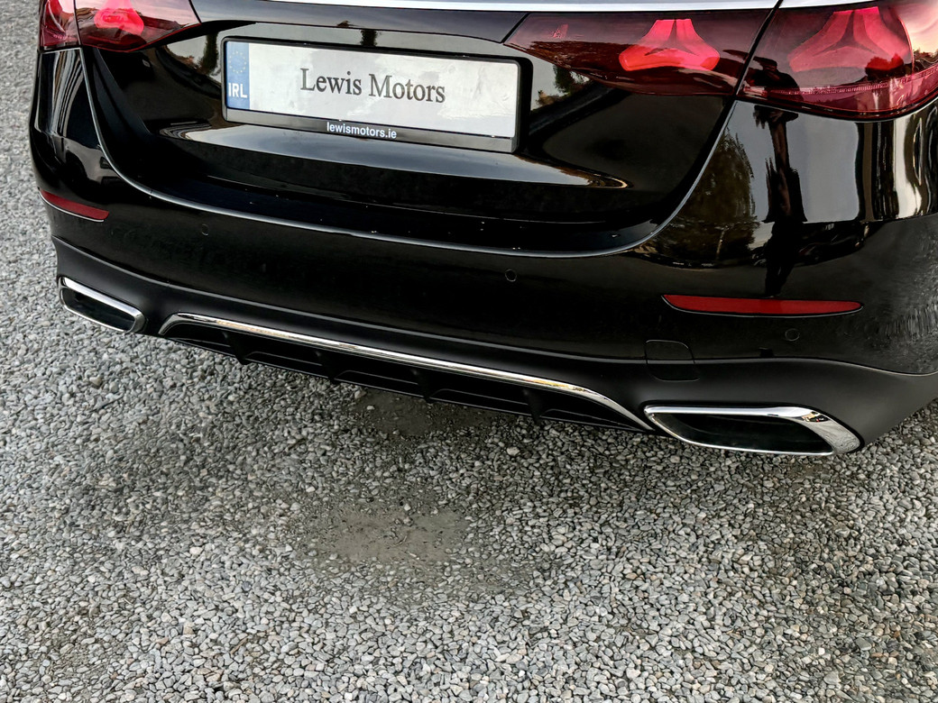 2025 Mercedes-Benz E 300