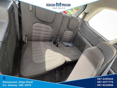 2017 Ford Galaxy
