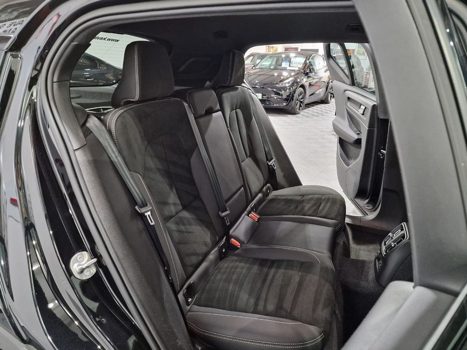 2023 Volvo XC40