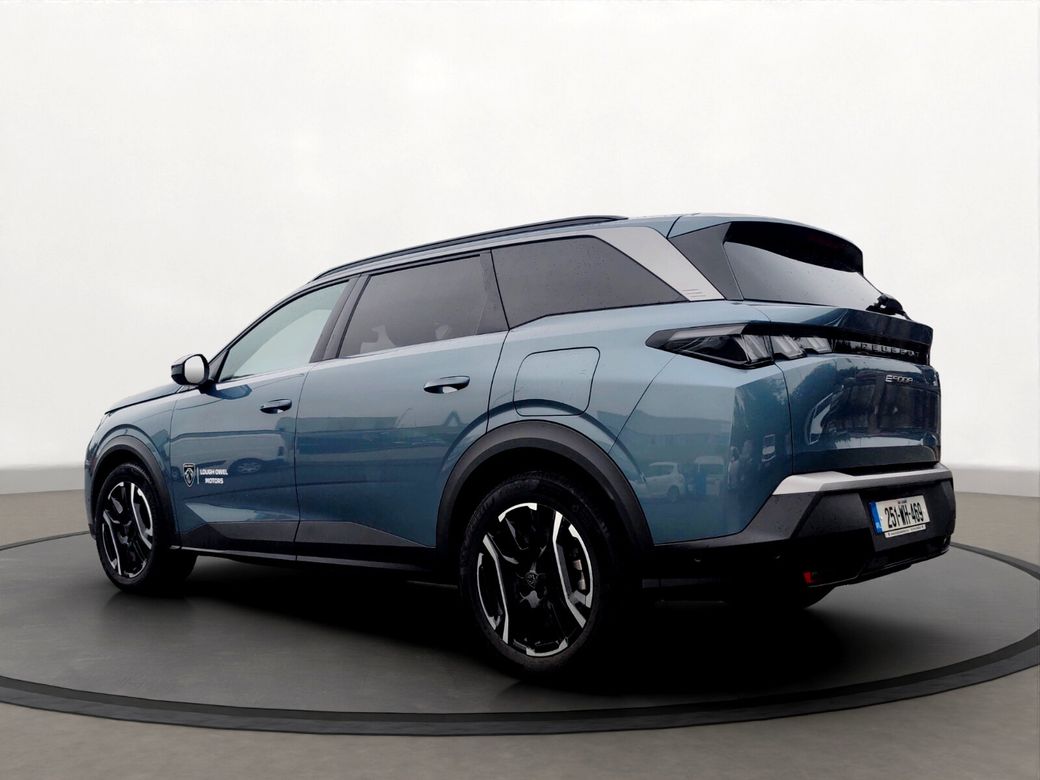 2025 Peugeot 5008