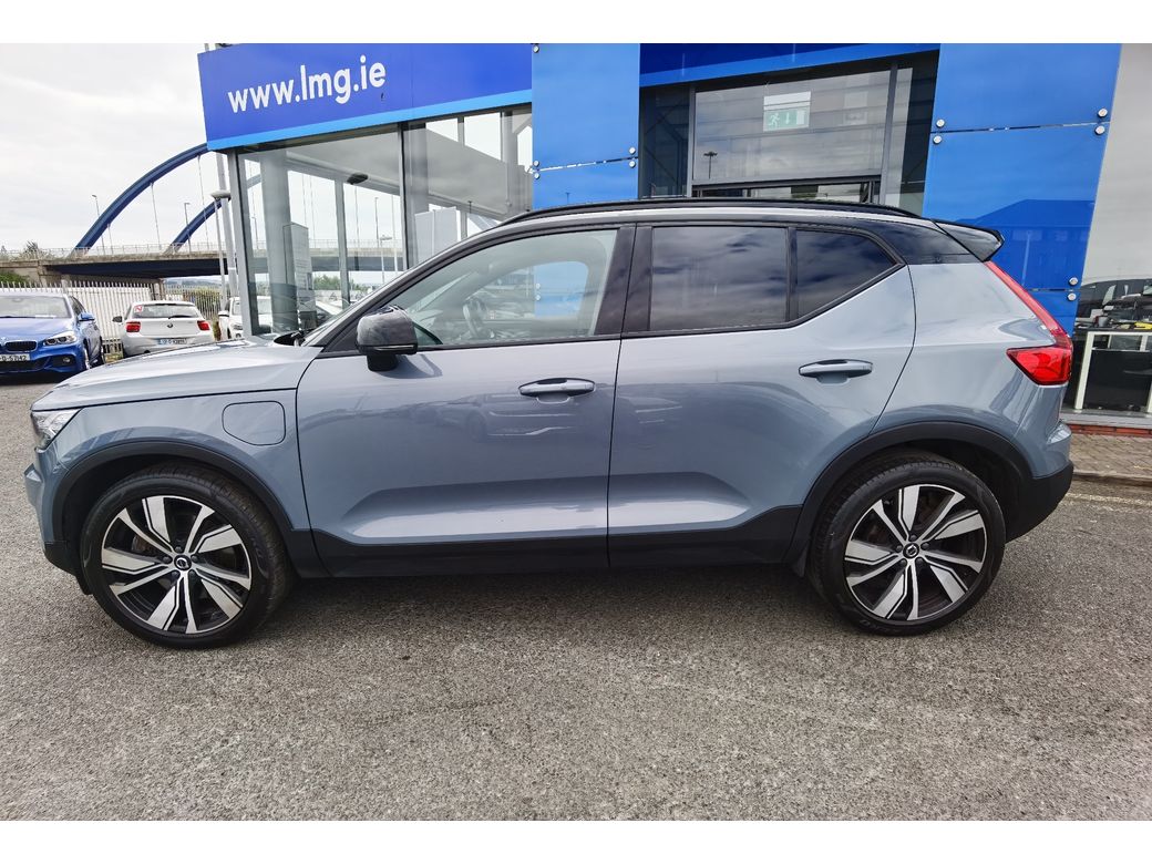 2022 Volvo XC40