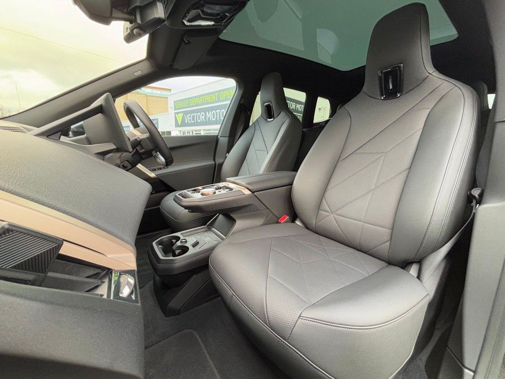 2023 BMW iX