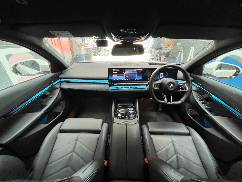 2023 BMW i5