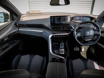 2023 Peugeot 5008