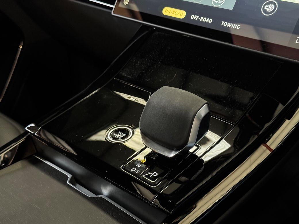 2025 Land Rover Range Rover Sport