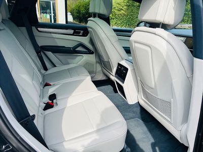 2022 Porsche Cayenne