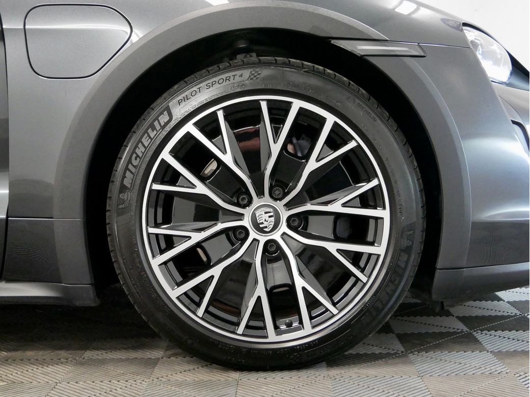 2023 Porsche Taycan