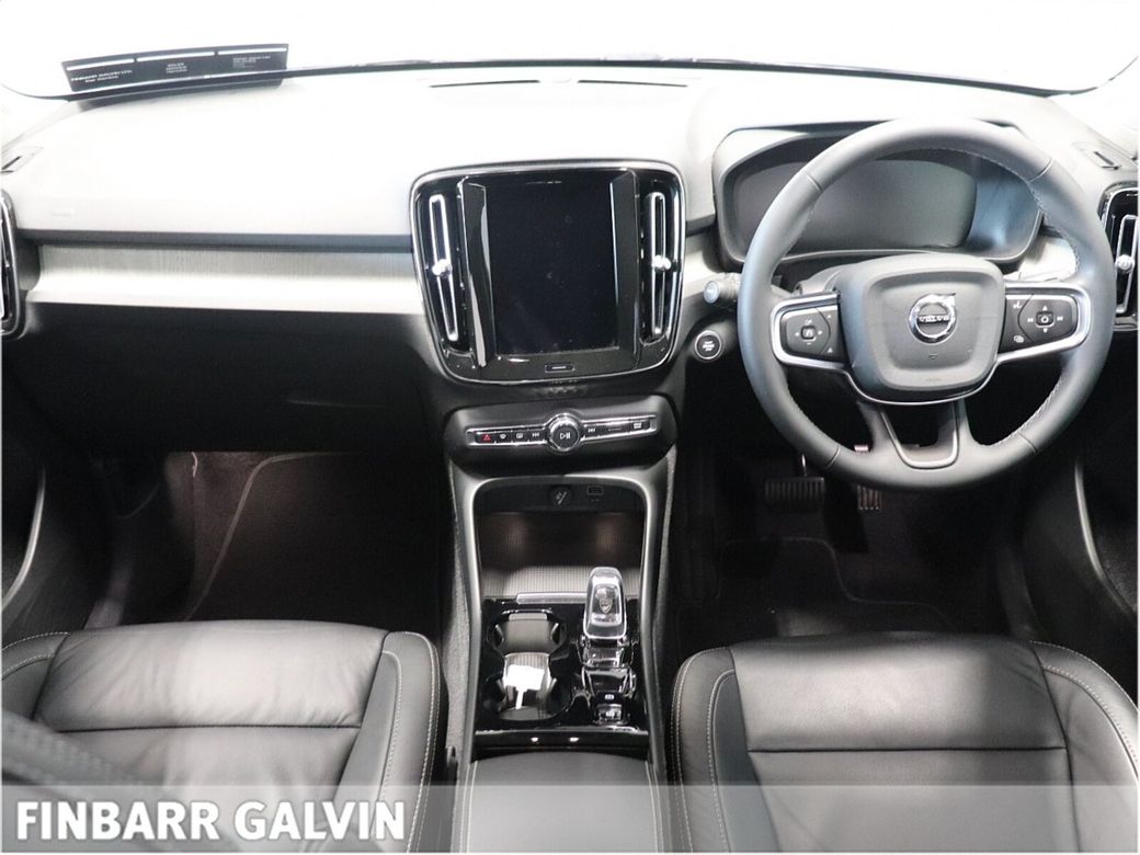 2022 Volvo XC40