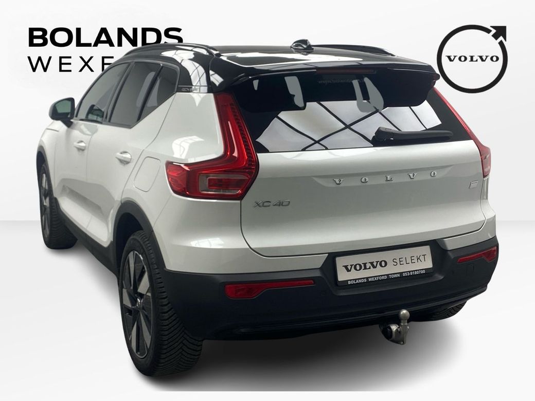 2025 Volvo XC40