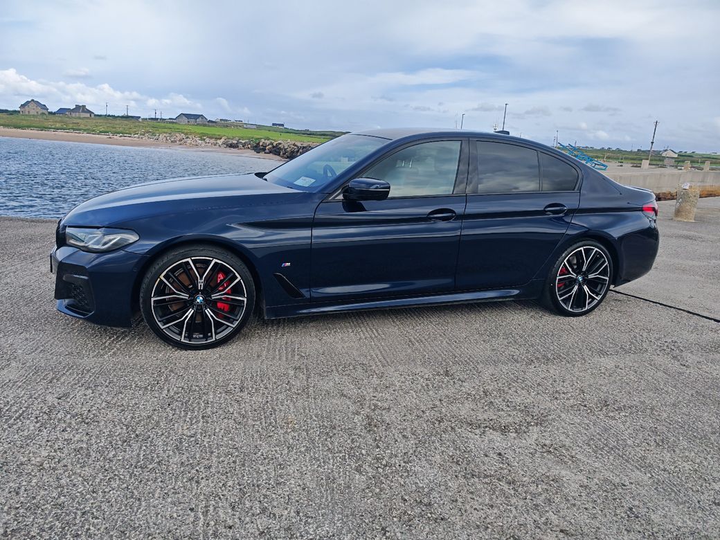 2023 BMW 520