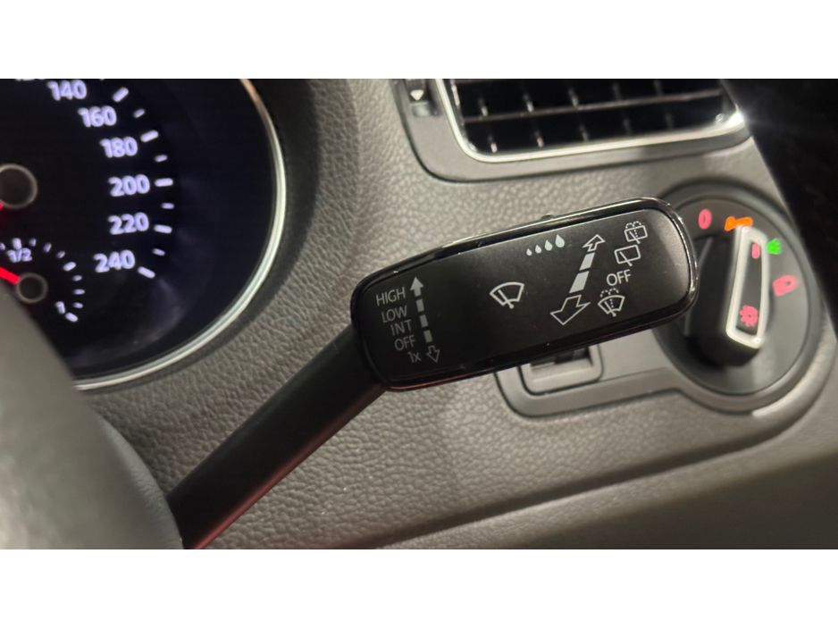 2016 Volkswagen Polo