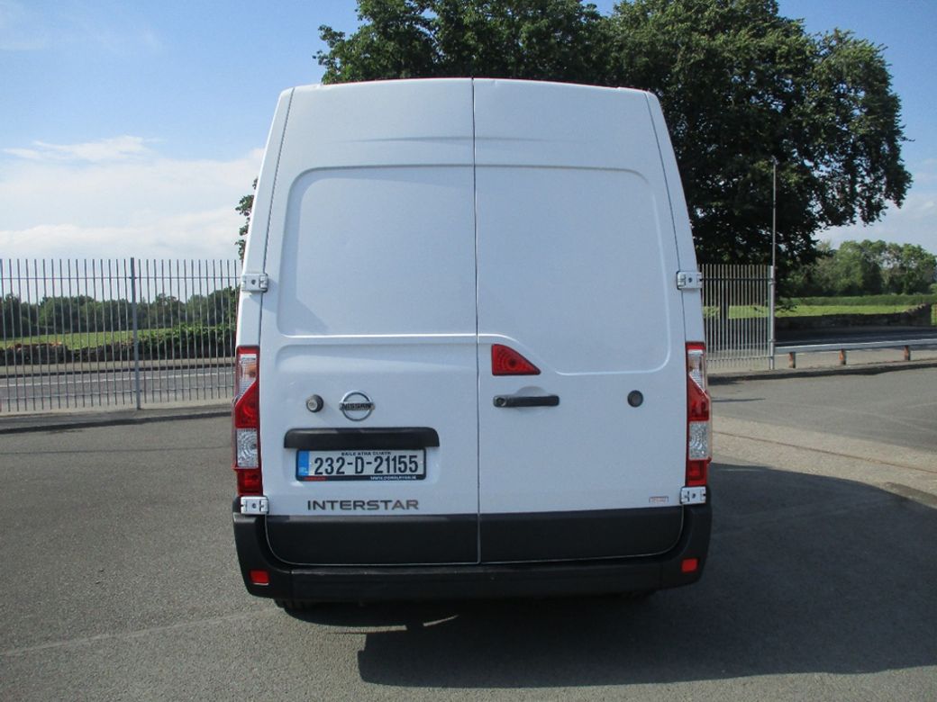 2023 Nissan Interstar