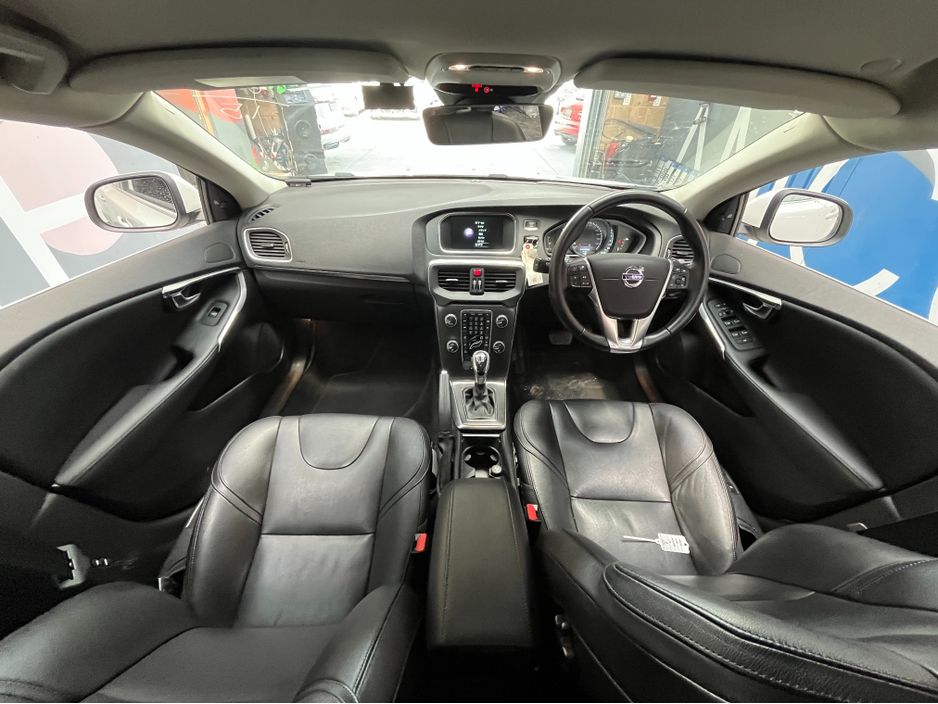2015 Volvo V40