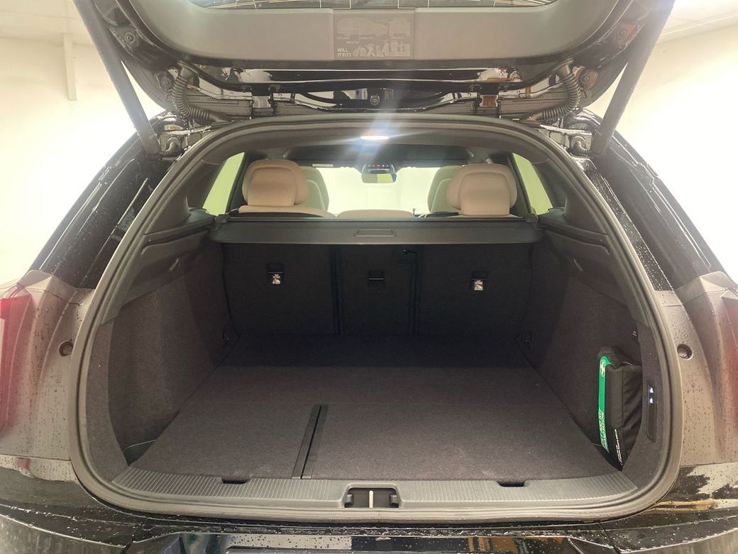 2027 Volvo EX60