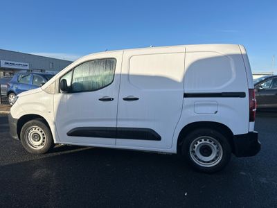 2025 Peugeot Partner