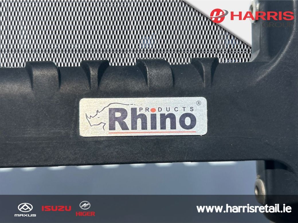 2023 White Renault Master