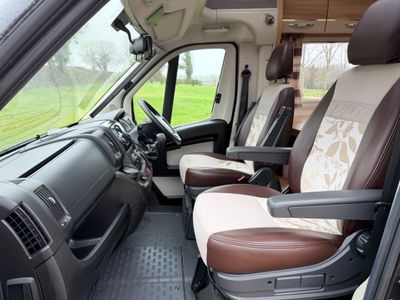 2016 BAILEY APPROACH  AUTOGRAPH 745 R.H.D LOW PROFILE 