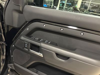 2025 Land Rover Defender