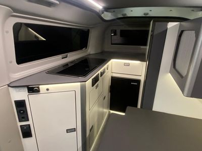 2025 Ford Tourneo Custom