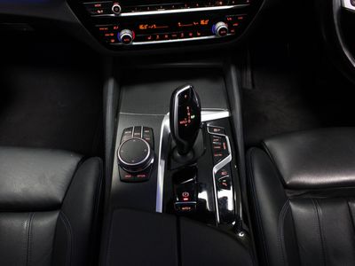 2021 BMW 530