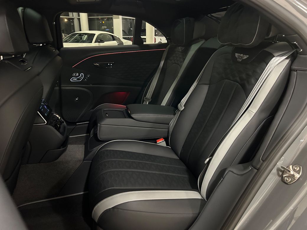 2025 Bentley Flying Spur