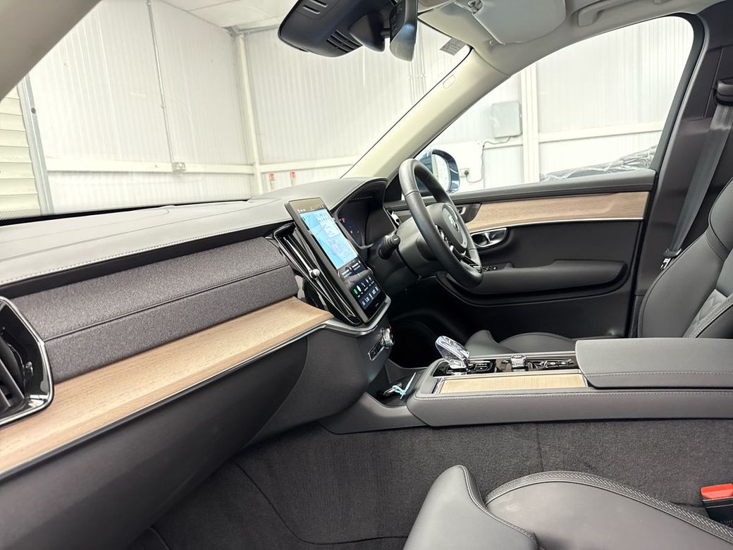 2025 Volvo XC90