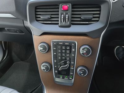 2018 Volvo V40