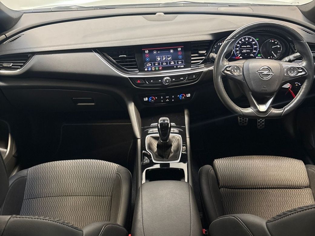2022 Opel Insignia